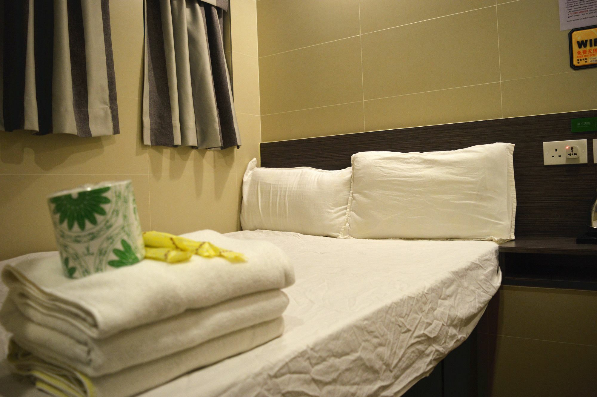 Mong Kok Guo Du Hostel เกาลูน ภายนอก รูปภาพ